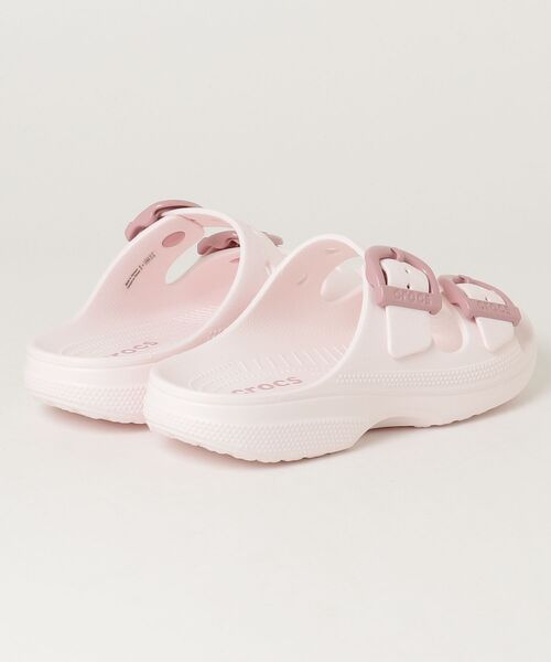 crocs（クロックス）の「crocs SATURDAY ENAMEL BUCKLE SANDAL W クロックス サタデーエナメルバックルサンダル W（サンダル・レディース・ライトベージュ/ライトピンク/ライトブルー・22cm/23cm/24cm/25cm）」の4枚目の写真