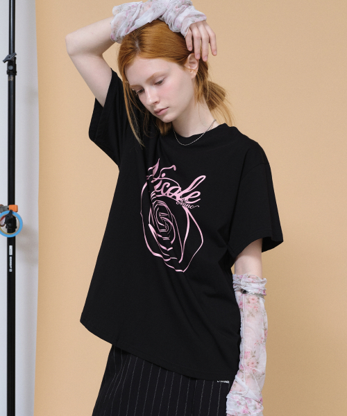 NICK&NICOLE(ニックアンドニコール)の「NICOLE ROSE SLEEVE TOP_BLACK PINK(Tシャツ/カットソー・レディース・その他・MEDIUM/LARGE)」の2枚目の写真