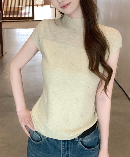 AMAJI(アマジ)の「ハーフハイネック ラインストーン リブニットトップス(Tシャツ/カットソー・レディース・ホワイト/ベージュ・FREE)」の7枚目の写真