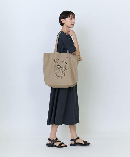 LOISIR（ロワズィール）の「【6月お気に入り登録ブランド内2位】【アーティストコラボ】LOISIR×塩川いづみ イラストプリントトートバッグ（トートバッグ・レディース・グレー/ベージュ・FREE）」の4枚目の写真