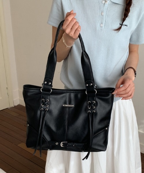 Teem Store(チームストア)の「【大容量/A4対応】ベルテットトートバッグ ショルダーバッグ(ショルダーバッグ・レディース・ホワイト/ブラック・F)」の9枚目の写真