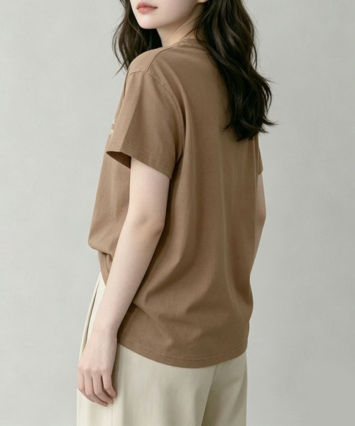 aimoha（アイモハ）の「英字メッセージロゴ半袖Tシャツ（Tシャツ/カットソー・レディース・ブルー/ブラウン/ホワイト・L/M）」の11枚目の写真