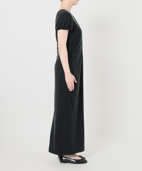IENA(イエナ)の「《一部店舗限定》フィブリルジャージードロストワンピース(ワンピース・レディース・ブラック/ブラウン・36/38)」の18枚目の写真