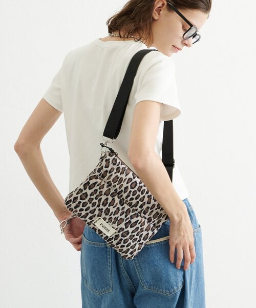 CIAOPANIC TYPY(チャオパニックティピー)の「:【TYNNE.】2ポケットキルティングサコッシュ(ショルダーバッグ・レディース・ブラック系その他/シルバー/イエロー/カーキ/ブラック/ブラウン・ONE SIZE)」の12枚目の写真