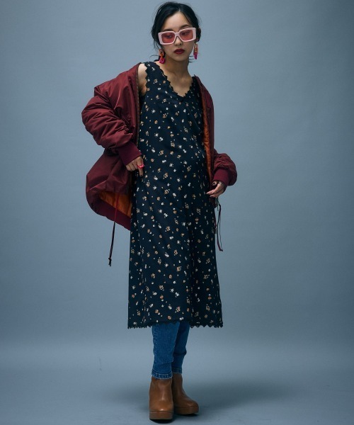 GEVS.（ジェイヴィス）の「Vネックフラワープリントワンピース＜大きいサイズ有＞GEVS.（ワンピース・レディース・ブラック系・M/L/LL/3L/4L/5L）」の9枚目の写真