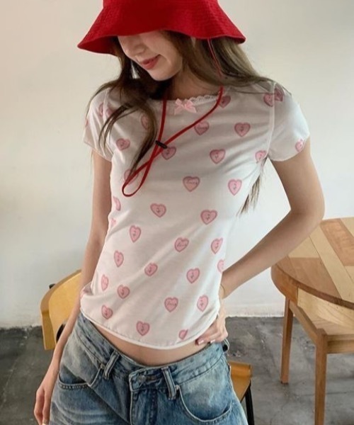 Alvia(アルビア)の「韓国風 ハートプリントレーストップス|バレエコア・リボンデザイン・細見え半袖Tシャツ(Tシャツ/カットソー・レディース・ホワイト・M)」の6枚目の写真