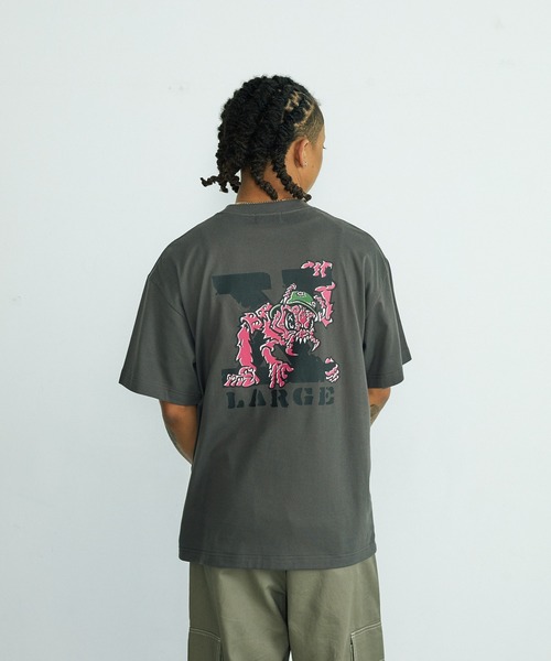 XLARGE(エクストララージ)の「WORKER S/S TEE(Tシャツ/カットソー・メンズ・ホワイト/バーガンディー/チャコール・S/M/L/XL)」の1枚目の写真