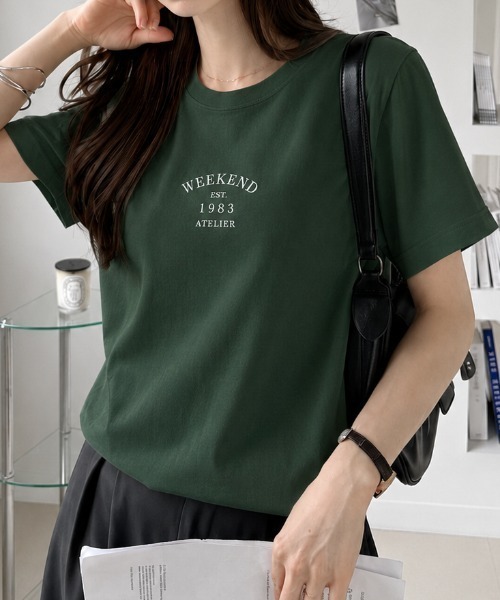 sowme.(ソウミー)の「大人っぽく着回せる◎【WEEKEND ロゴ ベーシック Tシャツ】(Tシャツ/カットソー・レディース・グリーン/ブルー・LARGE/SMALL/MEDIUM)」の4枚目の写真
