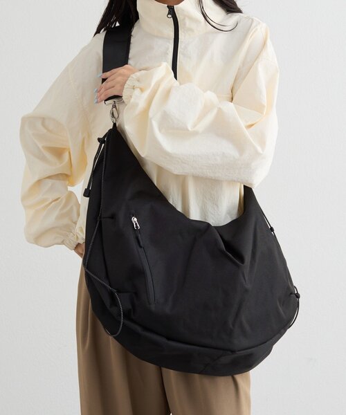 COLONY 2139(コロニートゥーワンスリーナイン)の「【UNISEX】撥水マルチハンドルラージバッグ(ショルダーバッグ・メンズ・ブラック/グレー・FREE)」の1枚目の写真