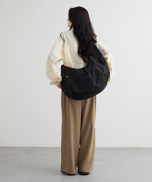 COLONY 2139(コロニートゥーワンスリーナイン)の「【UNISEX】撥水マルチハンドルラージバッグ(ショルダーバッグ・メンズ・ブラック/グレー・FREE)」の13枚目の写真