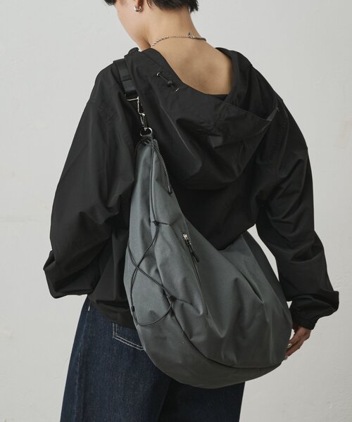 COLONY 2139(コロニートゥーワンスリーナイン)の「【UNISEX】撥水マルチハンドルラージバッグ(ショルダーバッグ・メンズ・ブラック/グレー・FREE)」の21枚目の写真
