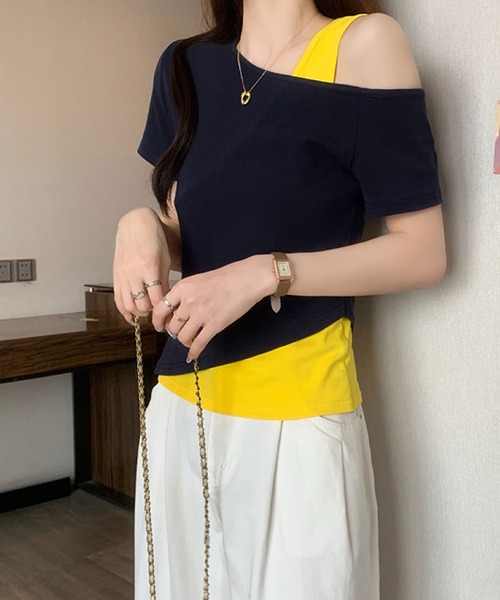 2ly2(トゥーリートゥー)の「レイヤード風 ワンショルダーデザインTシャツ(Tシャツ/カットソー・レディース・ネイビー/ブラック/グレー・FREE)」の14枚目の写真