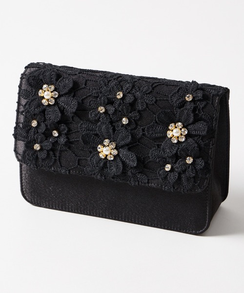 AIMER(エメ)の「3Dフラワー刺繍スクエアクラッチパーティーバッグ(クラッチバッグ・レディース・ブラック/ベージュ・FREE)」の1枚目の写真
