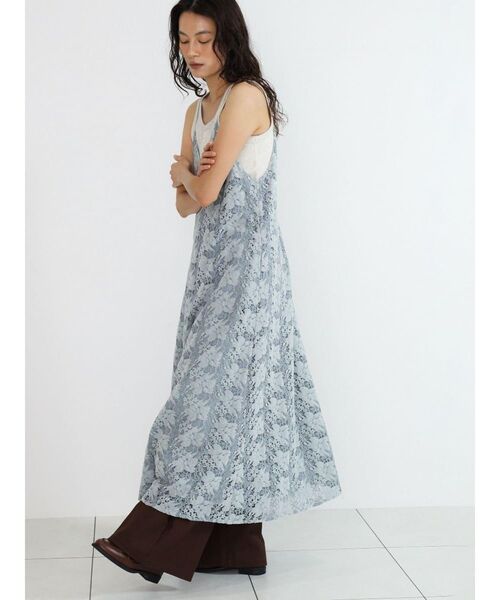FIKA.（フィーカ）の「Brushed floral lace onepiece（ワンピース・レディース・ライトブルー/ブラック/オフホワイト・MEDIUM）」の3枚目の写真