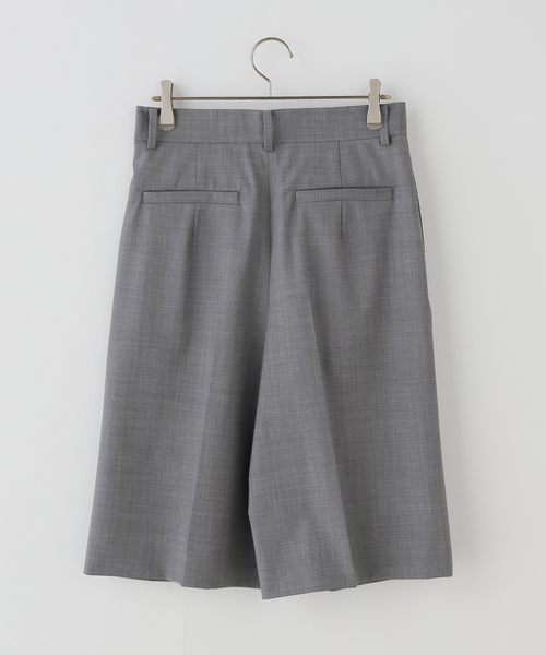 Noble(ノーブル)の「《接触冷感》TWウォッシャブルバミューダパンツ(その他パンツ・レディース・ベージュ/グレー・36/38)」の5枚目の写真