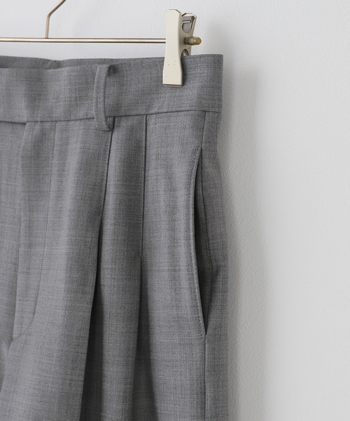 Noble(ノーブル)の「《接触冷感》TWウォッシャブルバミューダパンツ(その他パンツ・レディース・ベージュ/グレー・36/38)」の6枚目の写真