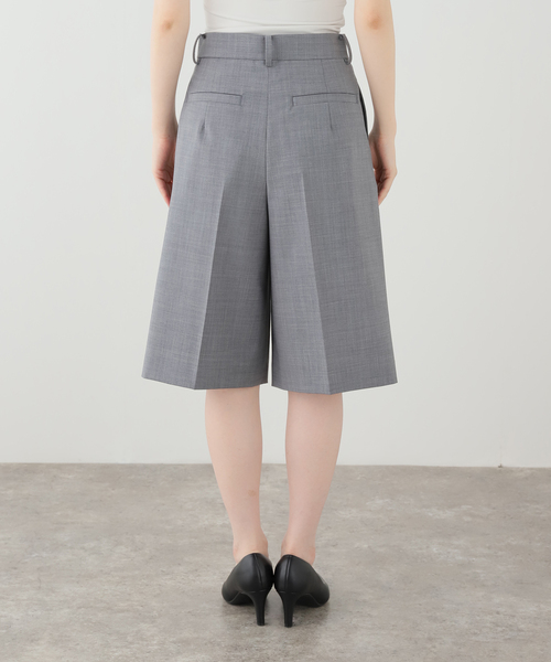 Noble(ノーブル)の「《接触冷感》TWウォッシャブルバミューダパンツ(その他パンツ・レディース・ベージュ/グレー・36/38)」の14枚目の写真