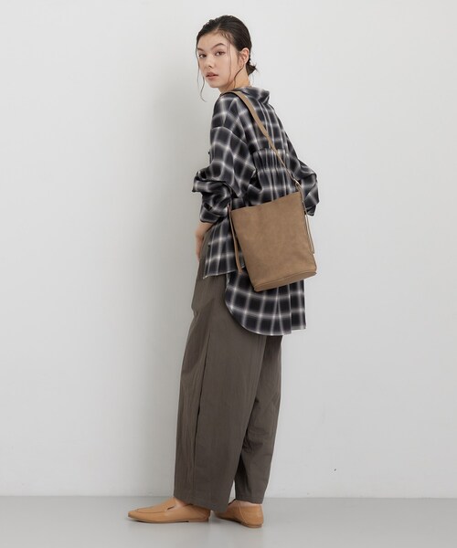 THE SHOP TK (ザ ショップ ティーケー )の「バケツ型ショルダーバッグ(ショルダーバッグ・レディース・ボルドー/ブラック/キャメル・00)」の20枚目の写真