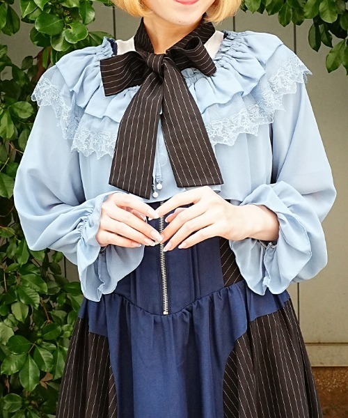 axes femme POETIQUE（アクシーズファムポエティック）の「２ＷＡＹシアーボレロ（カーディガン/ボレロ・レディース・ブルー/ワイン/ホワイト・MEDIUM）」の11枚目の写真
