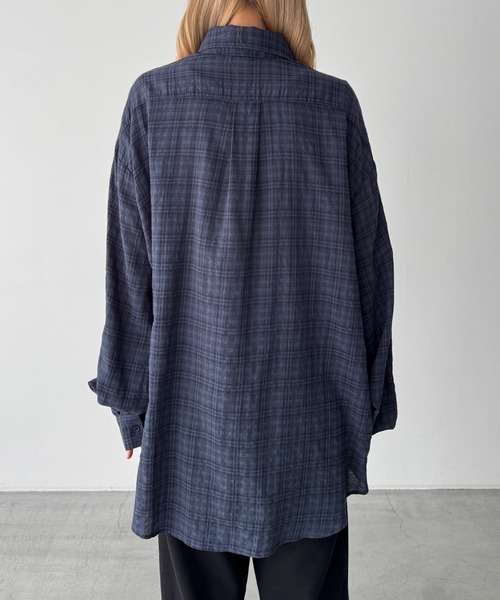 CANAL JEAN(キャナルジーン)の「El mar ダークチェックロングシャツ(シャツ/ブラウス・レディース・ネイビー・ONE SIZE)」の9枚目の写真