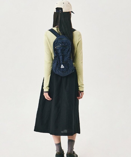 HEISAN(ハイサン)の「【日本未発売/WEB限定】Heisan(ハイサン)/20L 超軽量 大容量 A4サイズ収納可 折りたためる パッカブル ウルトラ ライト コンパクト ポケット バックパック リュック ミニ ドット柄/Ultra-light Compact Pocket Bag V2 Mini Dot(バックパック/リュック・レディース・パープル/ブルー/ブラウン/アイボリー/ネイビー/ホワイト・FREE)」の21枚目の写真