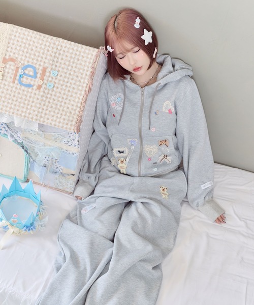 rumnel:(ルムネル)の「ロゴ刺繍裏起毛デコスウェットパンツ / Deco Fleece-Lined Sweatpants with Embroidered Logo(スウェットパンツ・レディース・グレー/ブラック/ピンク・FREE)」の11枚目の写真