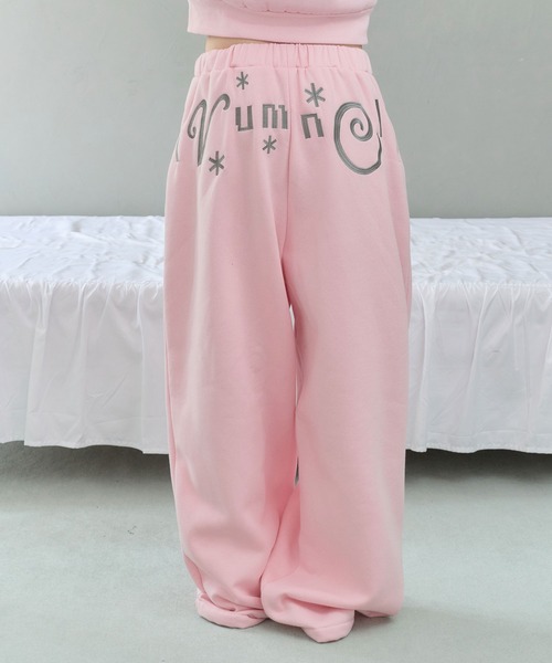 rumnel:(ルムネル)の「ロゴ刺繍裏起毛デコスウェットパンツ / Deco Fleece-Lined Sweatpants with Embroidered Logo(スウェットパンツ・レディース・グレー/ブラック/ピンク・FREE)」の13枚目の写真