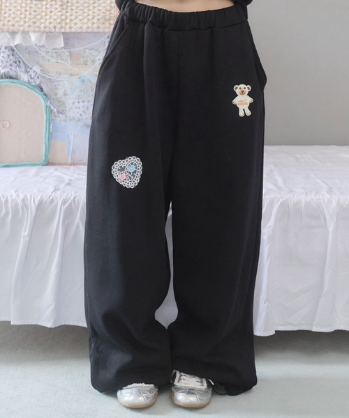 rumnel:(ルムネル)の「ロゴ刺繍裏起毛デコスウェットパンツ / Deco Fleece-Lined Sweatpants with Embroidered Logo(スウェットパンツ・レディース・グレー/ブラック/ピンク・FREE)」の4枚目の写真