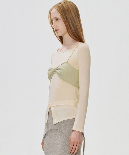 KIMZISU(キムジス)の「Twisted Bra Layer T-shirt_IVORY(Tシャツ/カットソー・レディース・アイボリー・SMALL/MEDIUM)」の3枚目の写真