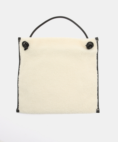 marco masi(マルコマージ)の「MARCOMASI/マルコマージ TRIMMING BOA TOTE(ショルダーバッグ・レディース・アイボリー・FREE)」の2枚目の写真