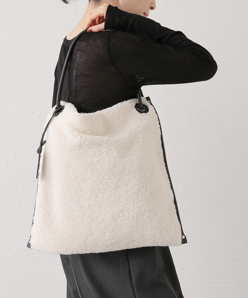 marco masi(マルコマージ)の「MARCOMASI/マルコマージ TRIMMING BOA TOTE(ショルダーバッグ・レディース・アイボリー・FREE)」の10枚目の写真