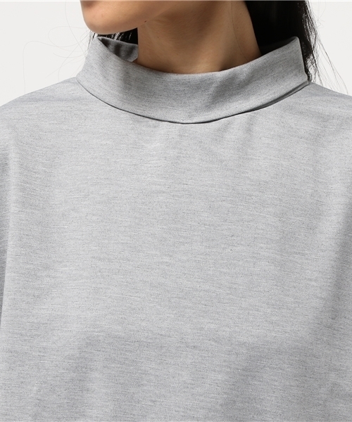 VENCEEXCHANGE（ヴァンスエクスチェンジ）の「ポンチストレートスリーブハイネック（Tシャツ/カットソー・レディース・オフホワイト/グレー/ネイビー・MEDIUM）」の5枚目の写真