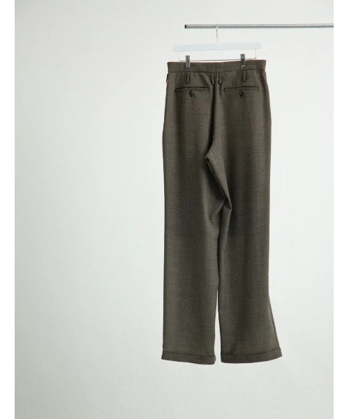 SOSHIOTSUKI(ソウシオオツキ)の「DOUBLE INVERTED TUCK TROUSERS(スラックス・メンズ・ブラック/グレー/ストライプ・48/46)」の6枚目の写真
