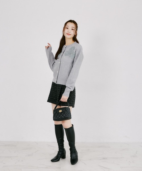tocco closet（トッコ　クローゼット）の「パール＆立体フラワー付きニットカーディガン（ニット/セーター・レディース・ブラック/グレー/アイボリー・M）」の17枚目の写真