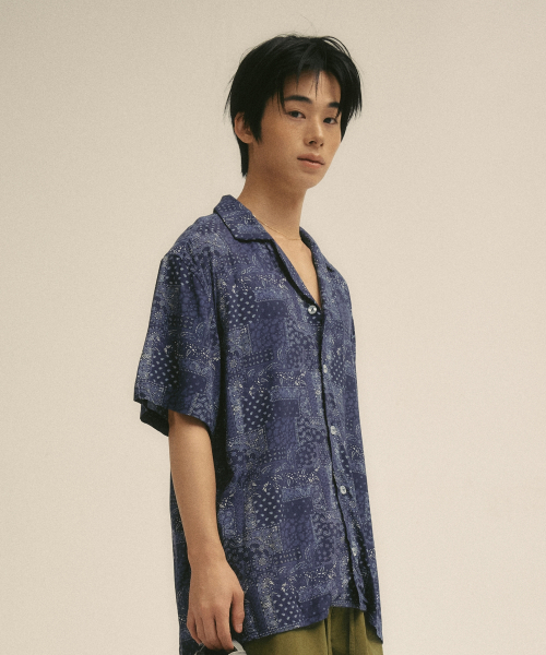 VILLA RAY（ヴィラ・レイ）の「バンダナパッチワーク メンズ ビスコースシャツ（シャツ/ブラウス・メンズ・その他・LARGE/X-LARGE/MEDIUM）」の3枚目の写真