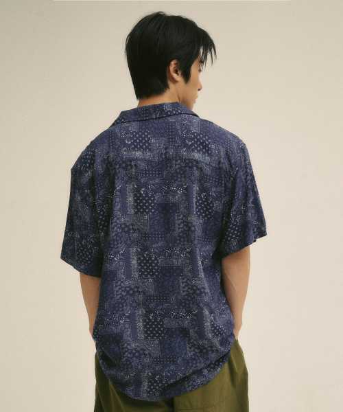 VILLA RAY（ヴィラ・レイ）の「バンダナパッチワーク メンズ ビスコースシャツ（シャツ/ブラウス・メンズ・その他・LARGE/X-LARGE/MEDIUM）」の4枚目の写真