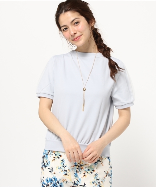 mysty woman（ミスティウーマン）の「チュールパフスリーブネックレス付プルオーバー（Tシャツ/カットソー・レディース・オフホワイト/ブラック/ライトブルー/ピンクベージュ・FREE）」の16枚目の写真