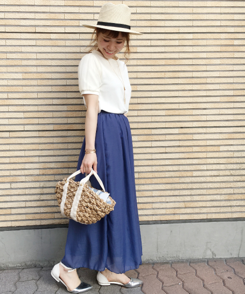 mysty woman（ミスティウーマン）の「チュールパフスリーブネックレス付プルオーバー（Tシャツ/カットソー・レディース・オフホワイト/ブラック/ライトブルー/ピンクベージュ・FREE）」の13枚目の写真