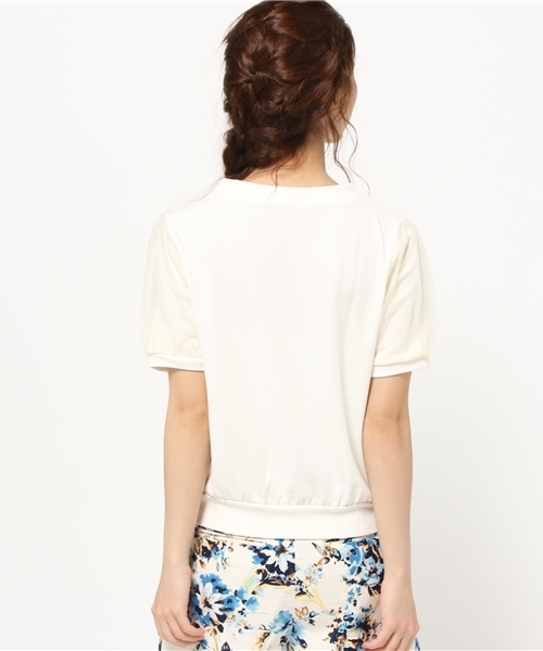 mysty woman（ミスティウーマン）の「チュールパフスリーブネックレス付プルオーバー（Tシャツ/カットソー・レディース・オフホワイト/ブラック/ライトブルー/ピンクベージュ・FREE）」の7枚目の写真