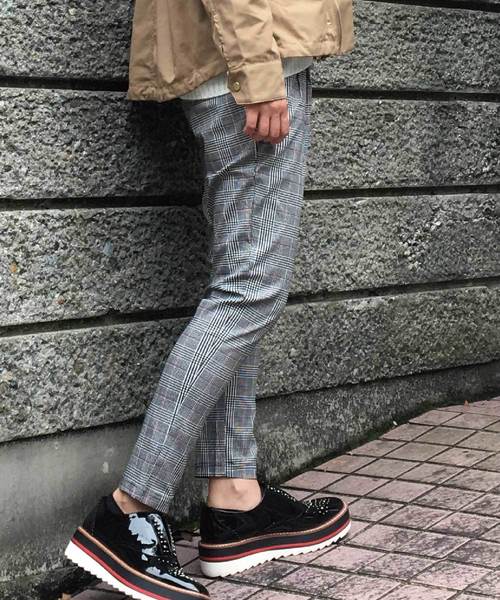 meJane（ミージェーン）の「ストレッチテーパードパンツ（その他パンツ・レディース・ベージュ/ネイビー/オフホワイト/ブラック/カーキ/インディゴブルー/ブルー/ワインレッド/マスタード・M/L/LL/S）」の9枚目の写真