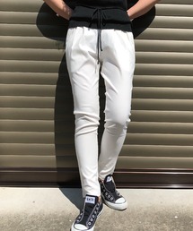 ストレッチテーパードパンツ