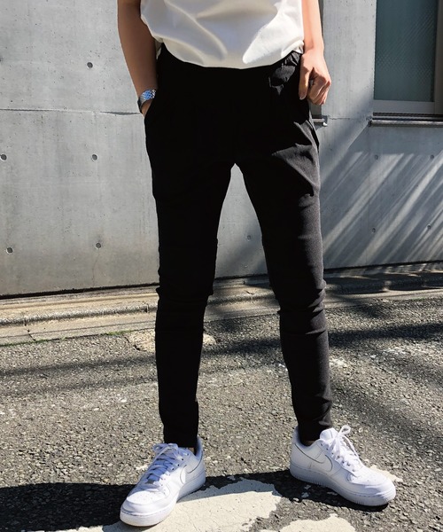 meJane（ミージェーン）の「ストレッチテーパードパンツ（その他パンツ・レディース・ベージュ/ネイビー/オフホワイト/ブラック/カーキ/インディゴブルー/ブルー/ワインレッド/マスタード・M/L/LL/S）」の3枚目の写真