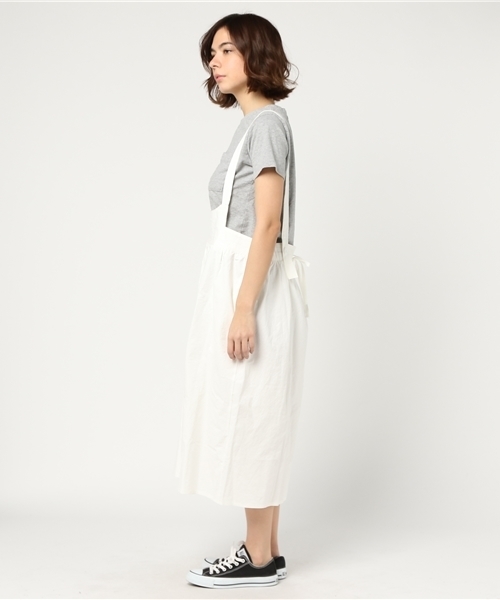 MERLOT(メルロー)の「背中リボンハイウエストサロペットスカート 5821(ジャンパースカート・レディース・ベージュ/ネイビー/ライトブルー/オフホワイト・FREE)」の7枚目の写真