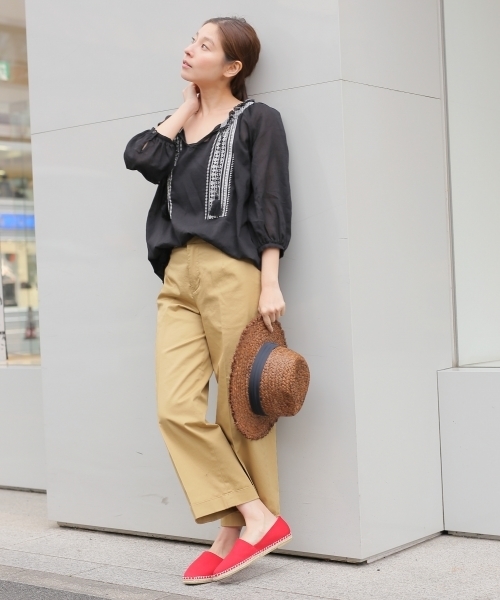 LEPSIM（レプシィム）の「シシュウタッセルツキブラウス　744790（シャツ/ブラウス・レディース・オフホワイト/ブラック・FREE）」の3枚目の写真