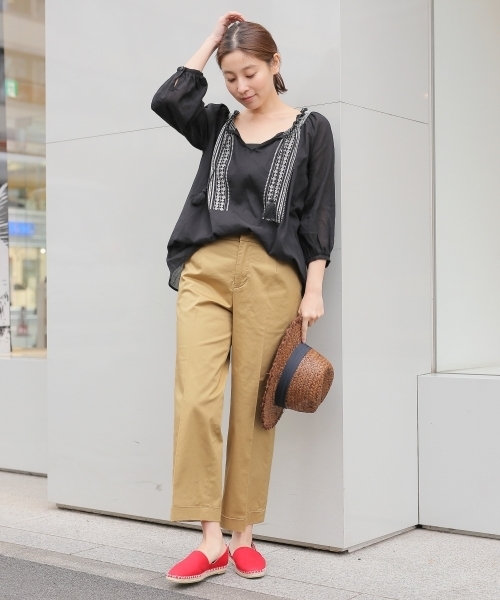 LEPSIM（レプシィム）の「シシュウタッセルツキブラウス　744790（シャツ/ブラウス・レディース・オフホワイト/ブラック・FREE）」の4枚目の写真