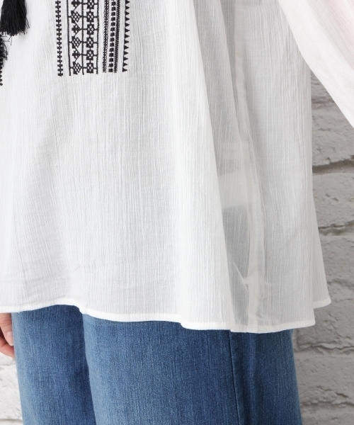 LEPSIM（レプシィム）の「シシュウタッセルツキブラウス　744790（シャツ/ブラウス・レディース・オフホワイト/ブラック・FREE）」の12枚目の写真