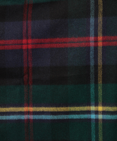 Johnstons of Elgin（ジョンストンズオブエルガン）の「【予約】Johnstons / チェックカシミヤ ビッグストール（ストール/ショール・レディース・ブラウン/レッド/グリーン系その他/ブルー系その他/ブラック/イエロー/グレー/ブルー/グリーン/ネイビー/チャコールグレー/ブラウン系その他/ダークグリーン・ONE SIZE）」の19枚目の写真