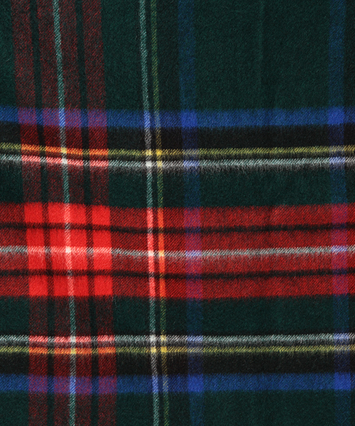 Johnstons of Elgin（ジョンストンズオブエルガン）の「【予約】Johnstons / チェックカシミヤ ビッグストール（ストール/ショール・レディース・ブラウン/レッド/グリーン系その他/ブルー系その他/ブラック/イエロー/グレー/ブルー/グリーン/ネイビー/チャコールグレー/ブラウン系その他/ダークグリーン・ONE SIZE）」の22枚目の写真