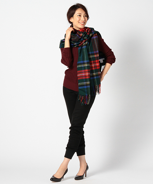 Johnstons of Elgin（ジョンストンズオブエルガン）の「【予約】Johnstons / チェックカシミヤ ビッグストール（ストール/ショール・レディース・ブラウン/レッド/グリーン系その他/ブルー系その他/ブラック/イエロー/グレー/ブルー/グリーン/ネイビー/チャコールグレー/ブラウン系その他/ダークグリーン・ONE SIZE）」の21枚目の写真