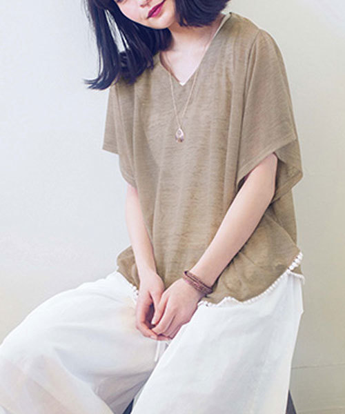 GeeRA（ジーラ）の「スラブ素材ポンチョ風プルオーバー（Tシャツ/カットソー・レディース・モカ/オフホワイト/ネイビー・LARGE/MEDIUM/SMALL）」の2枚目の写真